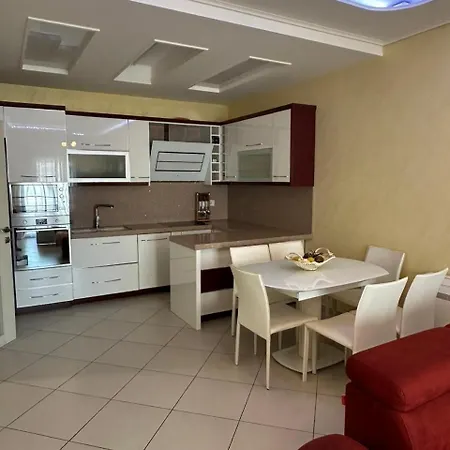 Lägenhet Apartament Alesio